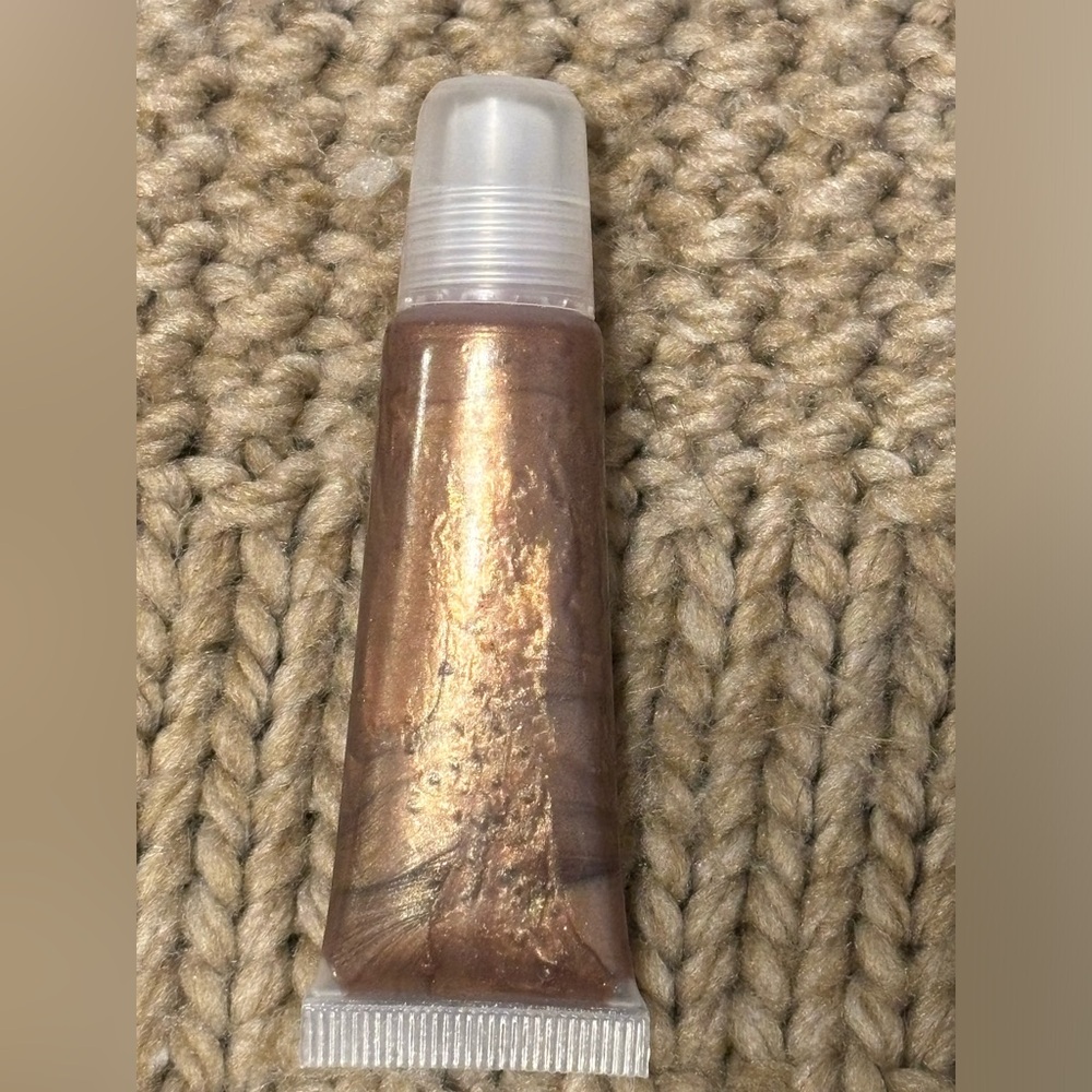 Brown lipgloss! ( homemade has never been used before)